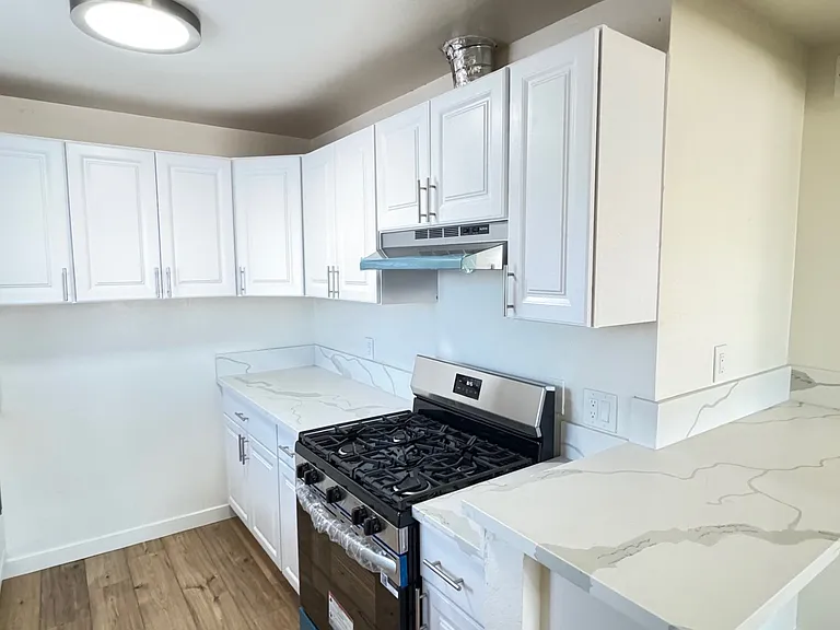 7111 Westview Pl #C — Photo 3