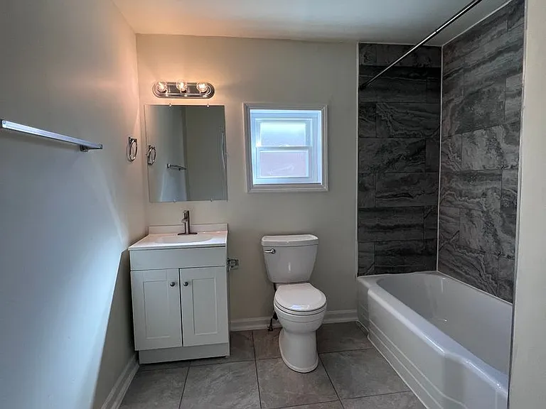 132 Amelia St — Photo 8