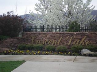 1540 S Coopers Cv, Fayetteville, AR 72701