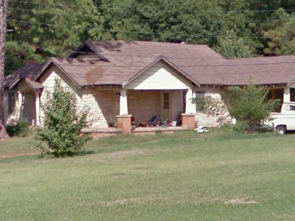 1st image of 102 N Barron St