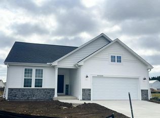 N161W21981 Daisy Dr, Jackson, WI 53037