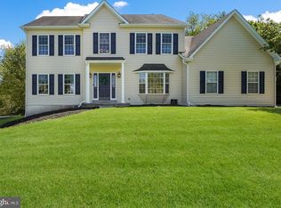 4095 Trail Way E, Doylestown, PA 18902
