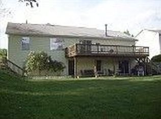 1914 W Ridge Dr, Commerce Township, MI 48390