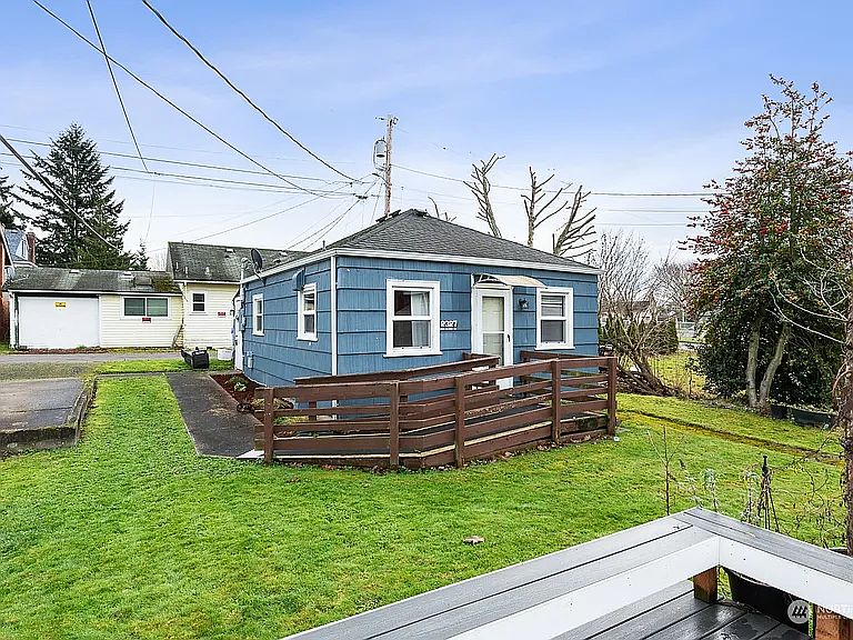 1st image of 2327 McDougall Ave