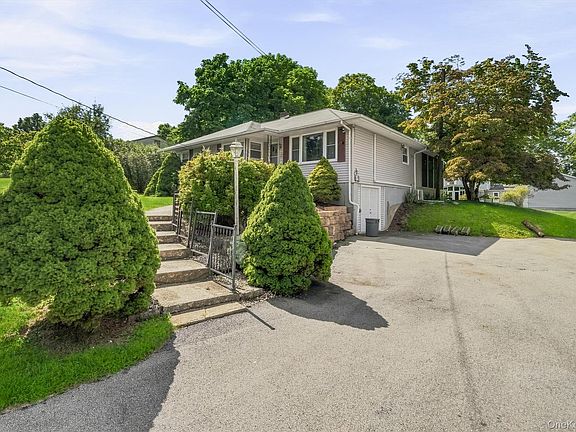 4th image of 124 Rye Hill Road