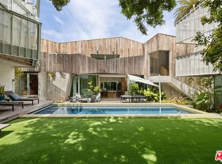 825 Palms Blvd, Venice, CA 90291