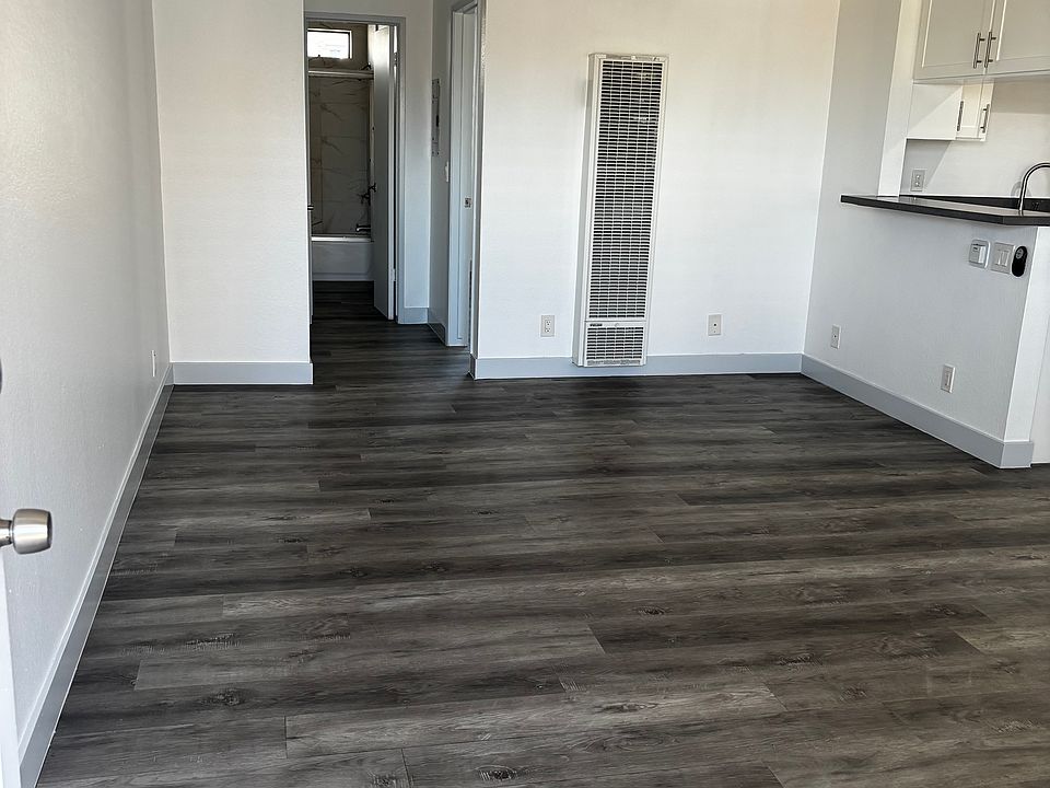 1st image of 12521 Grevillea Ave