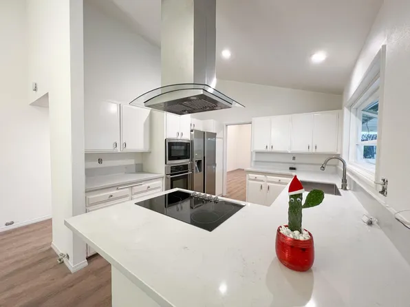 5885 Honors Dr, San Diego, CA 92122