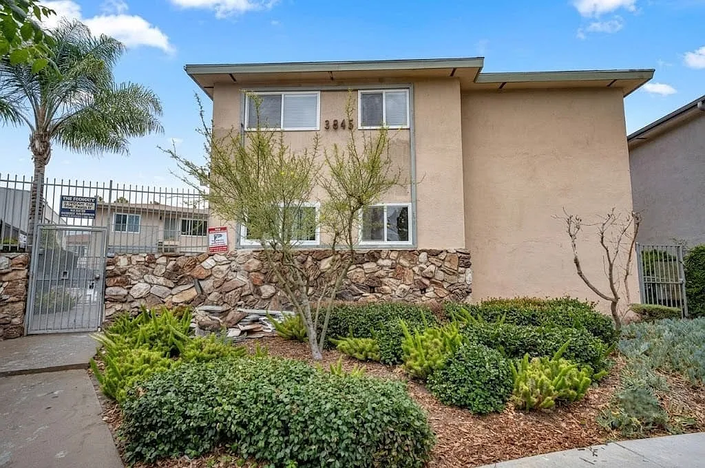 1 bed, 675 sqft, $1,725 — Photo 2