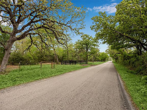 4th image of 4577 Old Navasota Rd