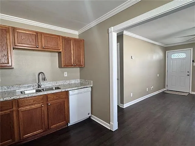 505 Center St #A — Photo 5