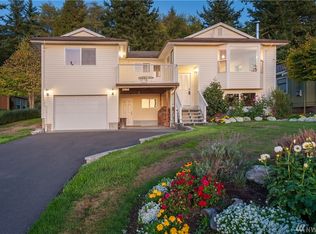 2564 Island View Ln, Lummi Island, WA 98262