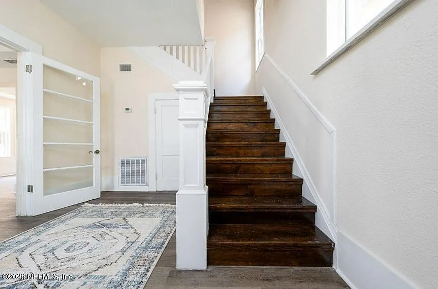 3 bed, 2.5 bath, 1908 sqft, $2,950 — Photo 2