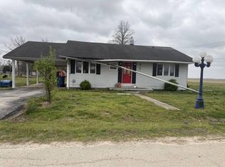 303 W 4th St, Gideon, MO 63848