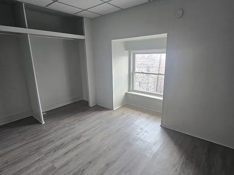 827 N 10th St — Photo 10