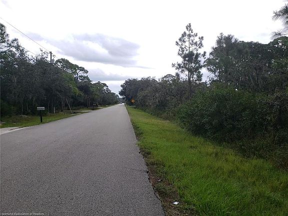 4th image of 1821 Iris Ave
