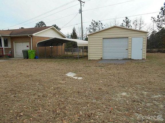 Workshop and garage!