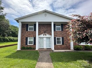 155 17th St NW APT F2, Hickory, NC 28601