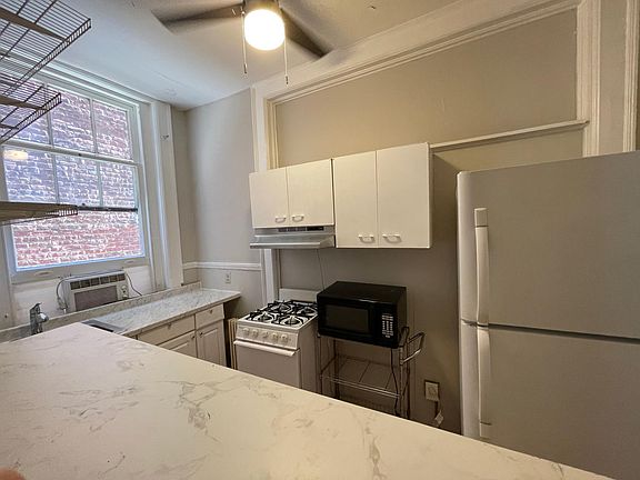 5th image of 2522 Grove Ave APT 8