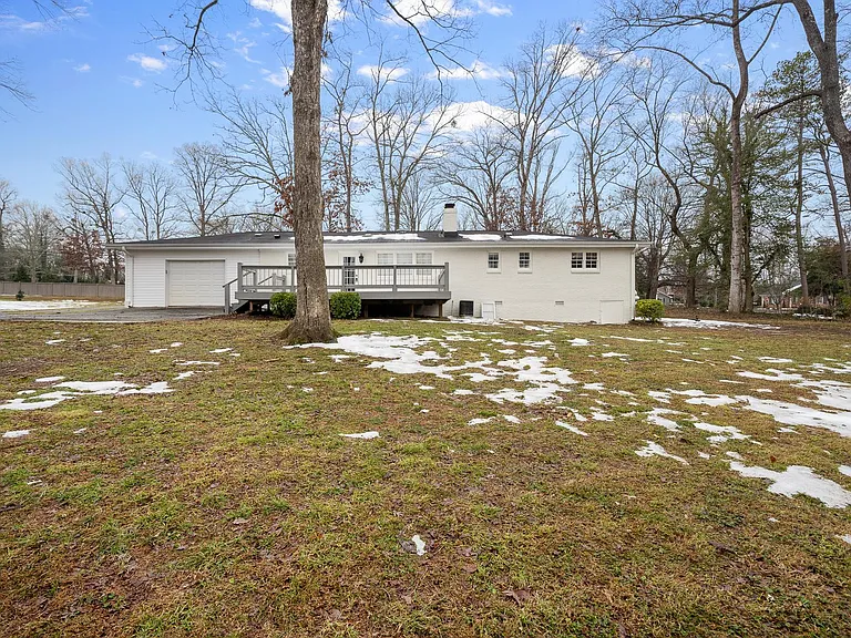 11 Howell Rd — Photo 18
