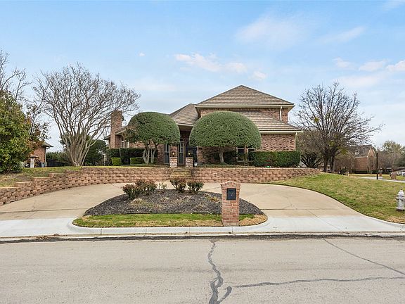 2nd image of 1201 Findlay Dr