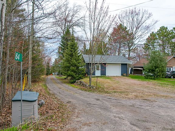 3rd image of 64 Ninovan Rd E