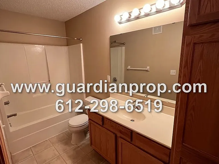 3431 Century Dr — Photo 12