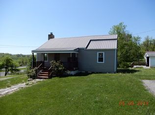 120 Angels Rest Dr, Pearisburg, VA 24134