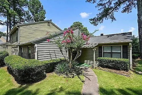 76 Sandalwood Cir Photo 1