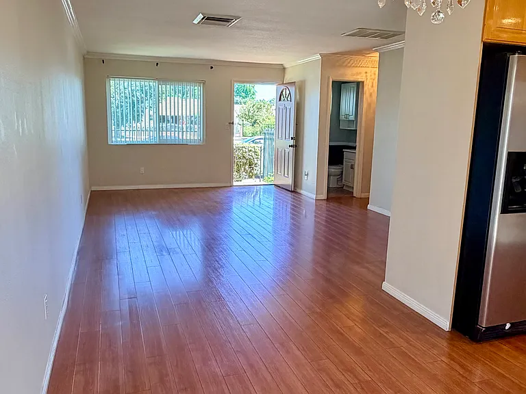 17041 Roscoe Blvd #3 — Photo 8