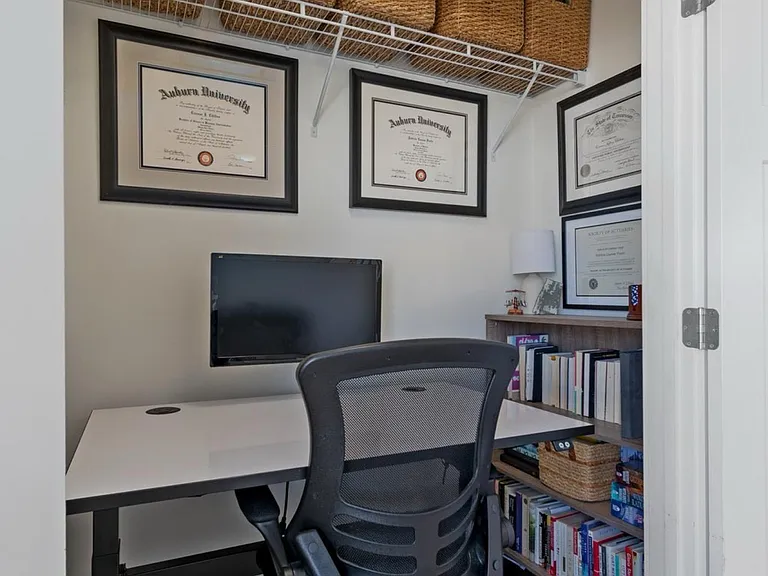 316 W Mill Dr — Photo 14