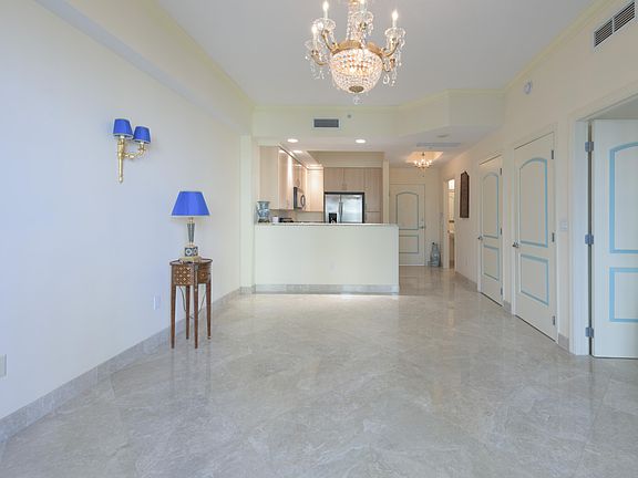 4th image of 801 S Olive Avenue #1027