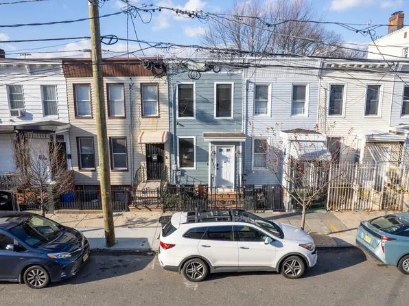 135 Van Horne Street image 17 of 20