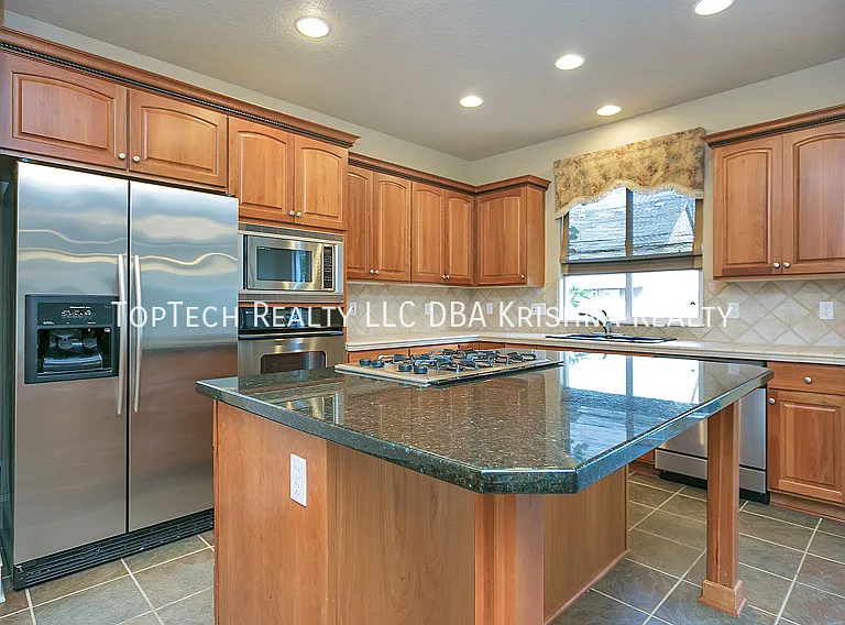 12649 NW Bayonne Ln — Photo 4