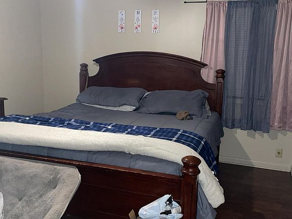 4th image of 212 Fava Dr