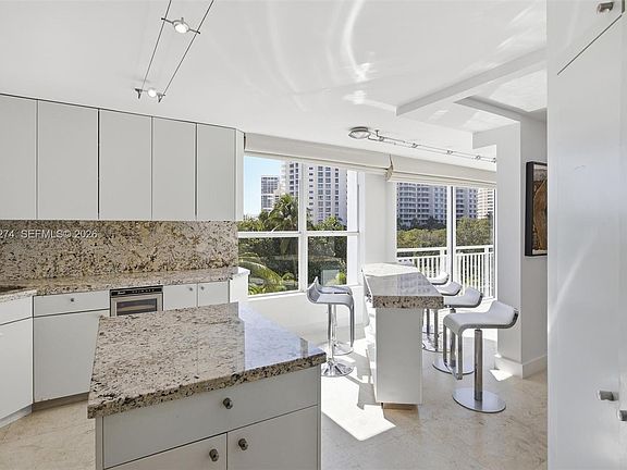 5th image of 613 Ocean Dr APT 5D