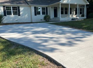 922 Hardwick Cir, Dalton, GA 30720