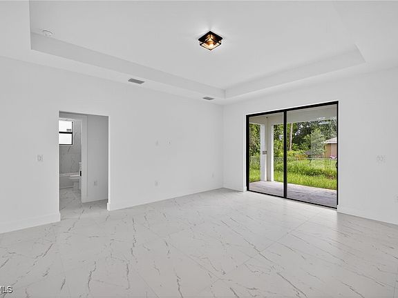 4th image of 5432 Benton St