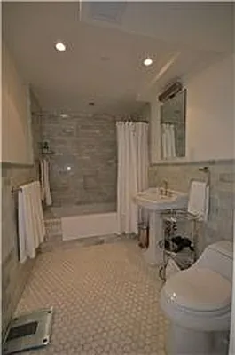 Sold by Avian Village Realty | media 2
