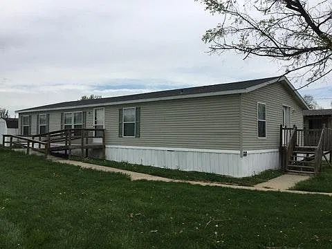 12691 Clearwater Drive — Photo 1