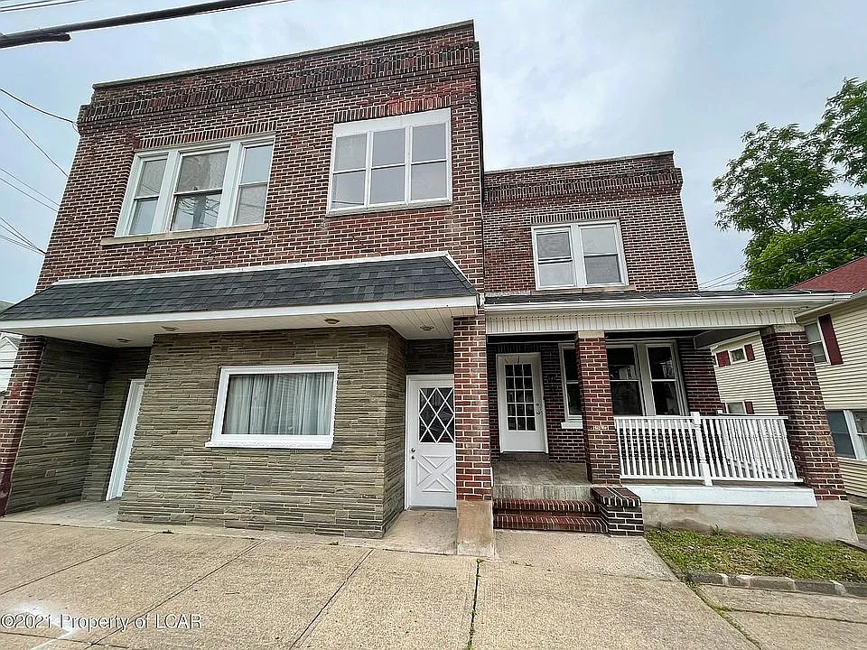 2 bed, 1500 sqft, $1,300 — Photo 1