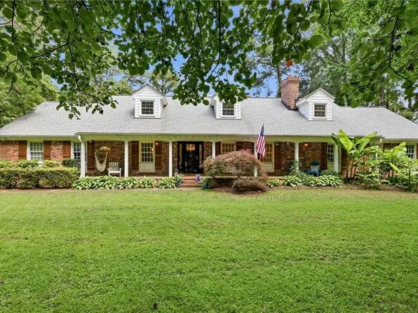 1525 Southwick Rd, Virginia Beach, VA 23451