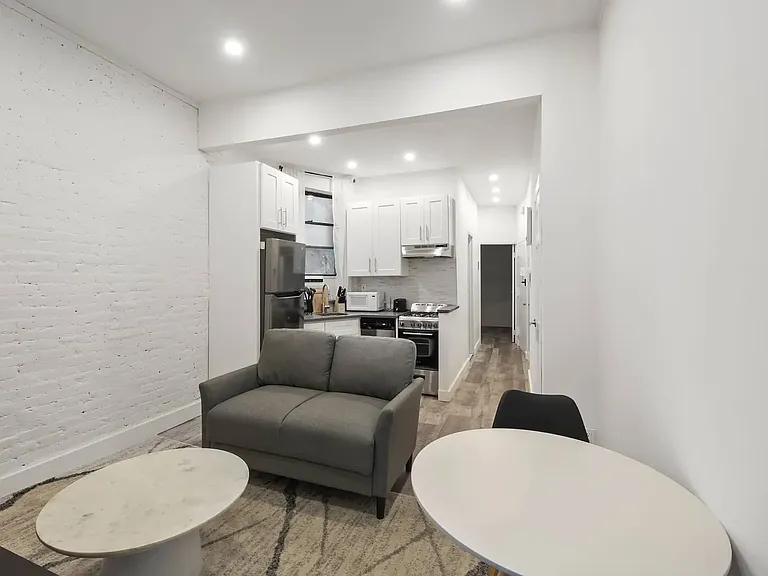 611 E 11th St #5D — Photo 5