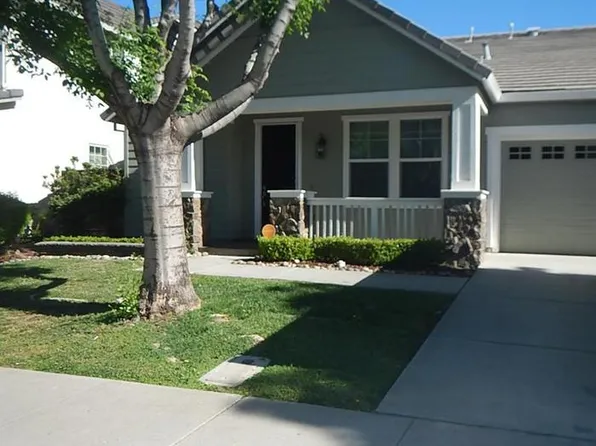 1131 Tulloch Dr, Tracy, CA 95304