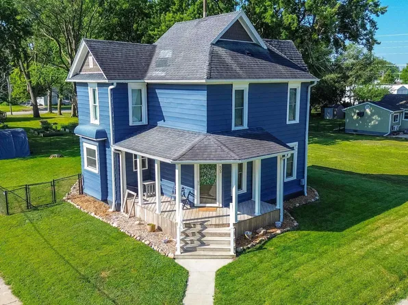 603 Water St, New Hartford, IA 50660
