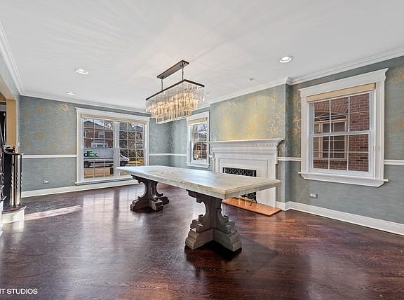 4th image of 6532 N Trumbull Ave