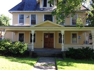 231 Maple St APT 1R, Burlington, VT 05401