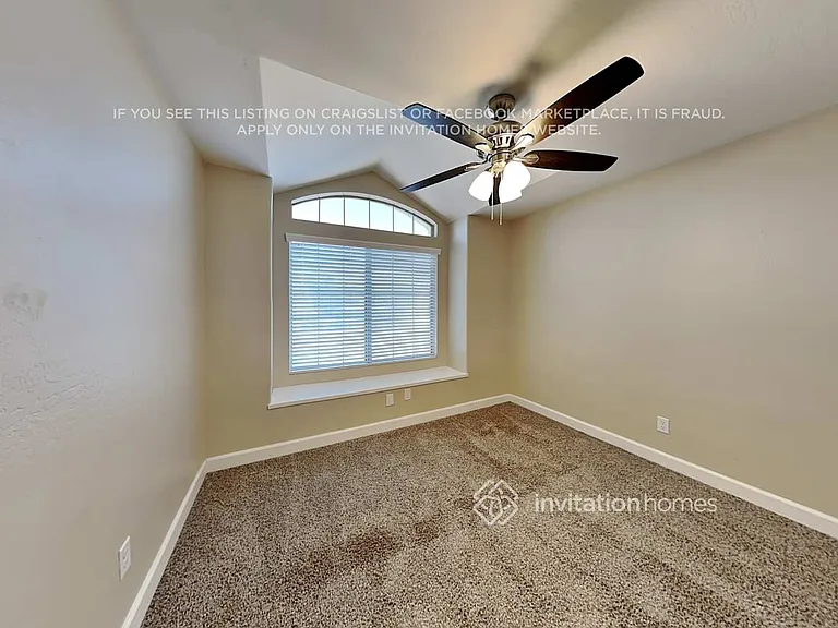 1140 N Leoma Ln — Photo 14