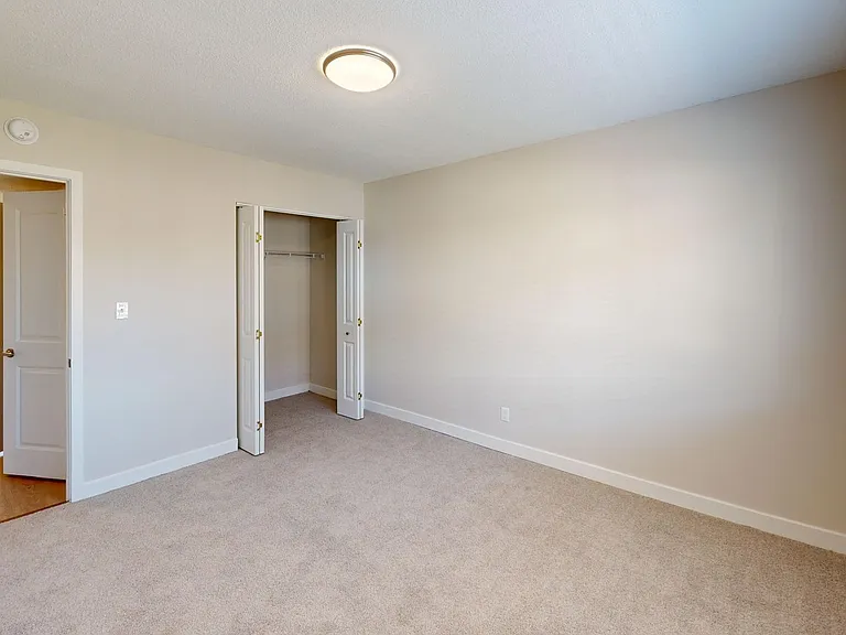 1515 W Kirby Ave — Photo 8