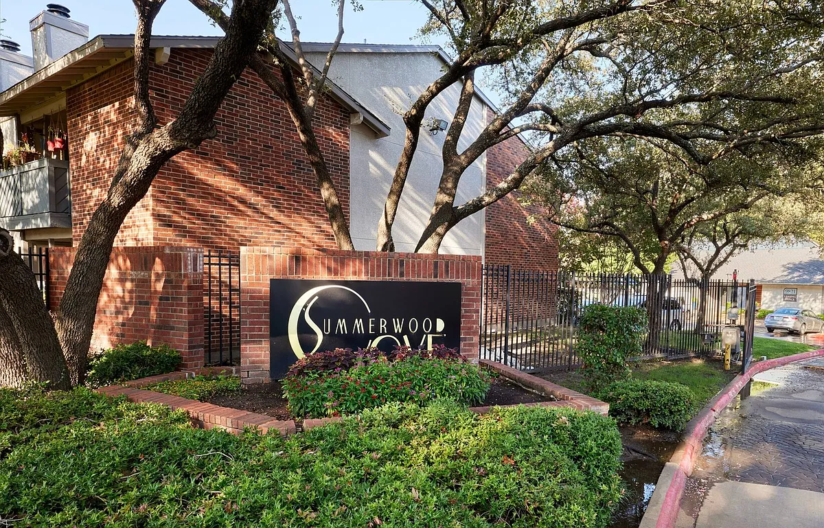 Summerwood Cove Entrance - 9821 Summerwood Cir